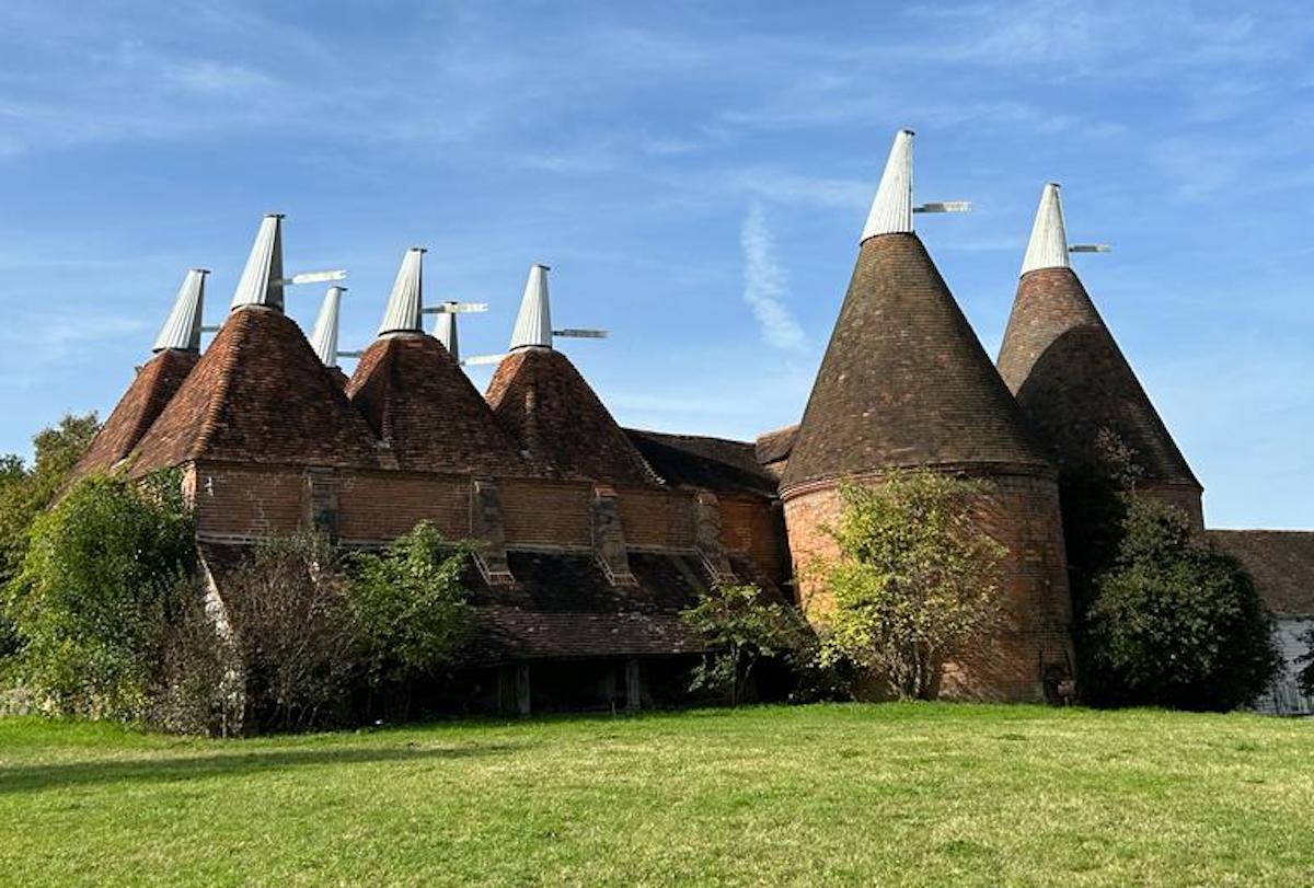 Oast house in Kent Fiona Penny Bespoke Home Finders